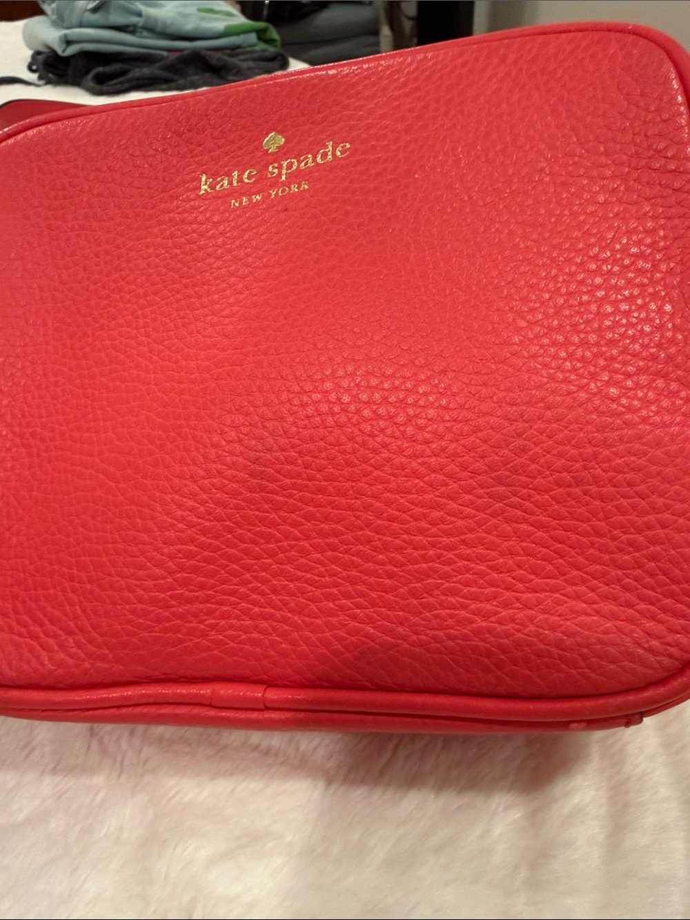 kate spade pink leather crossbody camera bag with gold hardware - Picture 6 of 6